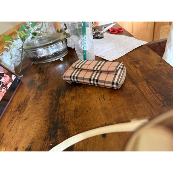 Liz Claiborne Cream Faux Crocodile Embossed Shoulder Tote Bag  Long Straps - Picture 6 of 12